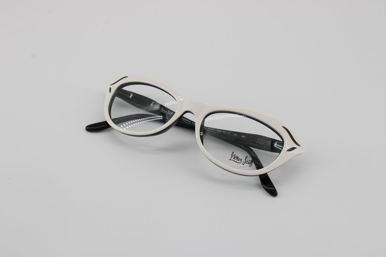 L'wren Scott Glasses 331011-6657 Vintage Glasses · NOS · Black-White · 52-17-140 · Unworn