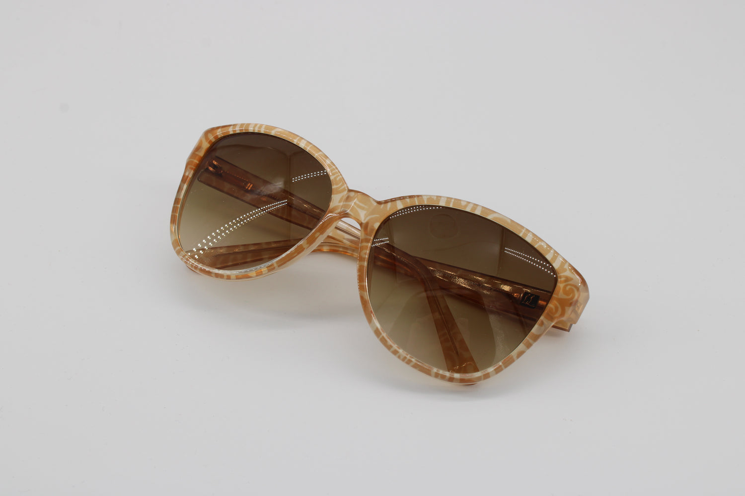 L'wren Glasses 337103-6574 Vintage Glasses · NOS · Gold · 58-17-135 · Unworn